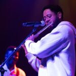 Emicida Instagram - Noite especial, nossa primeira vez aqui no Colorado em Boulder no @foxtheatreco. AmarElo segue ganhando o mundo, amanhã será a vez de Berkley no @theuctheatre 💛🌿 The Fox Theatre