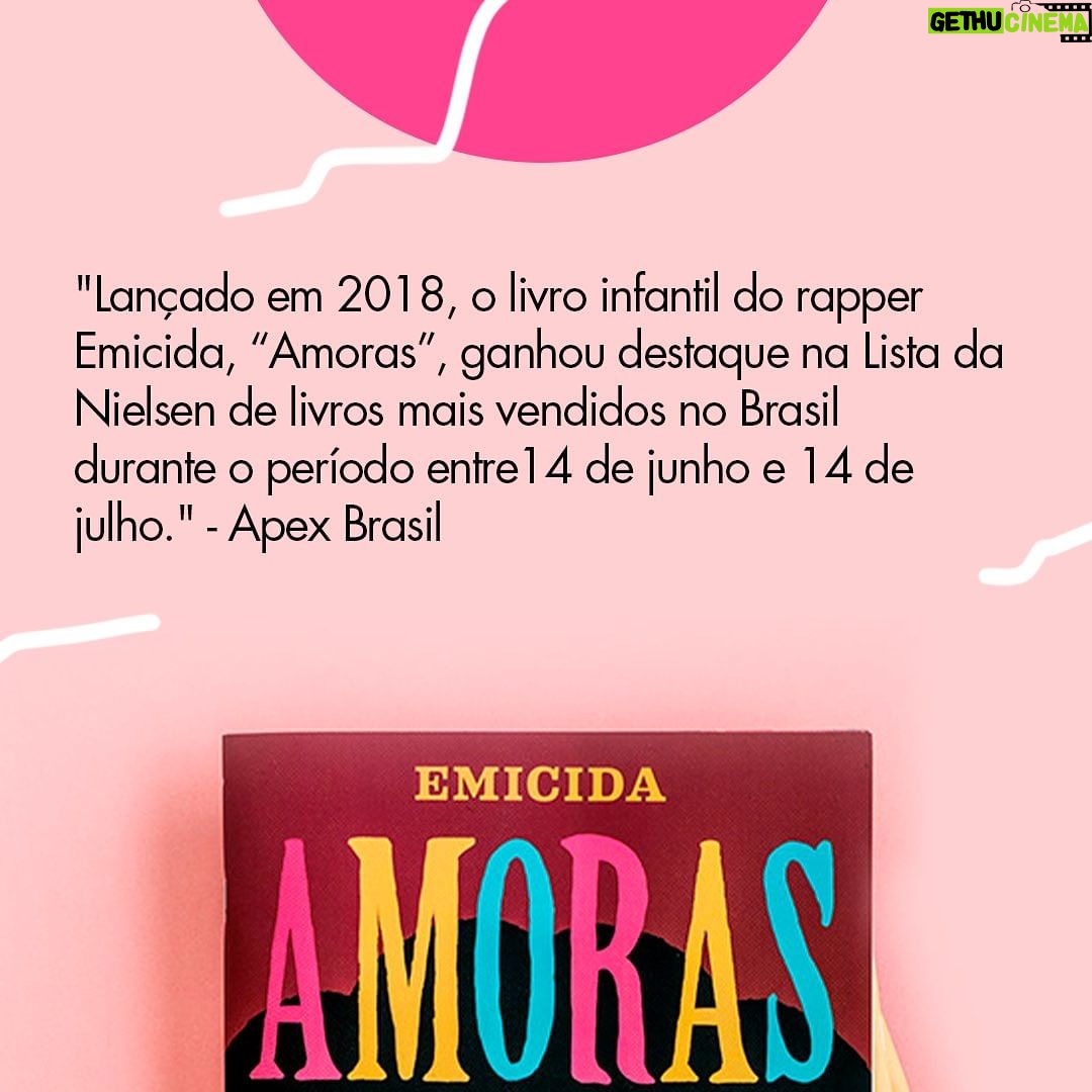 Emicida Instagram - "Amoras" completou 5 anos! 🫐 Muito feliz pelo carinho que ele ganhou no mundo 💛