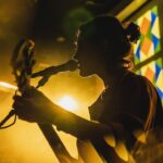 Emicida Instagram - Tem sido dias corridos. Mas gratificantes e de muito aprendizado também! Daqui a pouco atacamos em Miami. Mas só queria deixar registrado aqui o quanto Los angeles foi incrível ( thanks a lot @jazzisdead )e dizer para aquele menino lá do cachoeira, que um dia andou por aí, pra cima e pra baixo com um disco do Wu tang Clan nas mãos, que a continuidade dele pode trombar o Rza no estúdio e dizer a ele, as coisas que o menininho sonhava dizer se um dia acontecesse! Obrigado thank you gracias ありがと