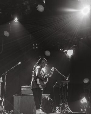 Emicida Instagram - Deixa a gira girar💛❤️
Merci Paleo Festival
📸 @impulsofilms
Acervo: @lab_fantasma