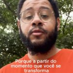 Emicida Instagram - LER É DA HORA DEMAIS. E pra você começar agora a colocar livros na sua vida e virar um leitor, é só ir lá na página 1 Livro Por Mês, da TAG, cadastrar seu email que você recebe minhas dicas de como ler mais em 2024! @taglivros Vai lá, porque quando você se transformar em leitor, seu olhar nunca mais vai ser o mesmo. #1LivroPorMes #TAG #TAGLivros