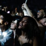 Emicida Instagram - BH você tem meu coração para sempre! Não poderíamos ter iniciado nossa Gira em um lugar melhor 💛 📸 @enio.cesar Acervo @lab_fantasma