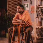 Emicida Instagram - Não tem como falar sobre a história de qualquer gênero musical no Brasil sem antes passar pelo samba! No podcast Sambas Contados, em parceria com a @globoplay, vamos contar um pouco mais sobre a jornada de alguns dos principais mestres sambistas que nos trouxeram até aqui. O primeiro EP já tá disponível em todas as plataformas digitais, Vão lá ouvir e depois me contem o que acharam, firmão? Link no story.