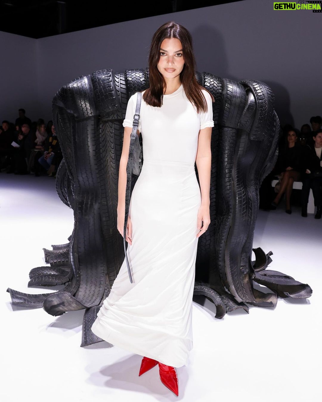 Emily Ratajkowski Instagram - merci! @nicolas.difelice @courreges @acnestudios Paris, France