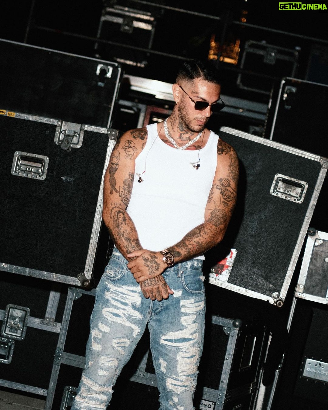 Emis Killa - 73.5K Likes - Family & Friends 🇮🇹