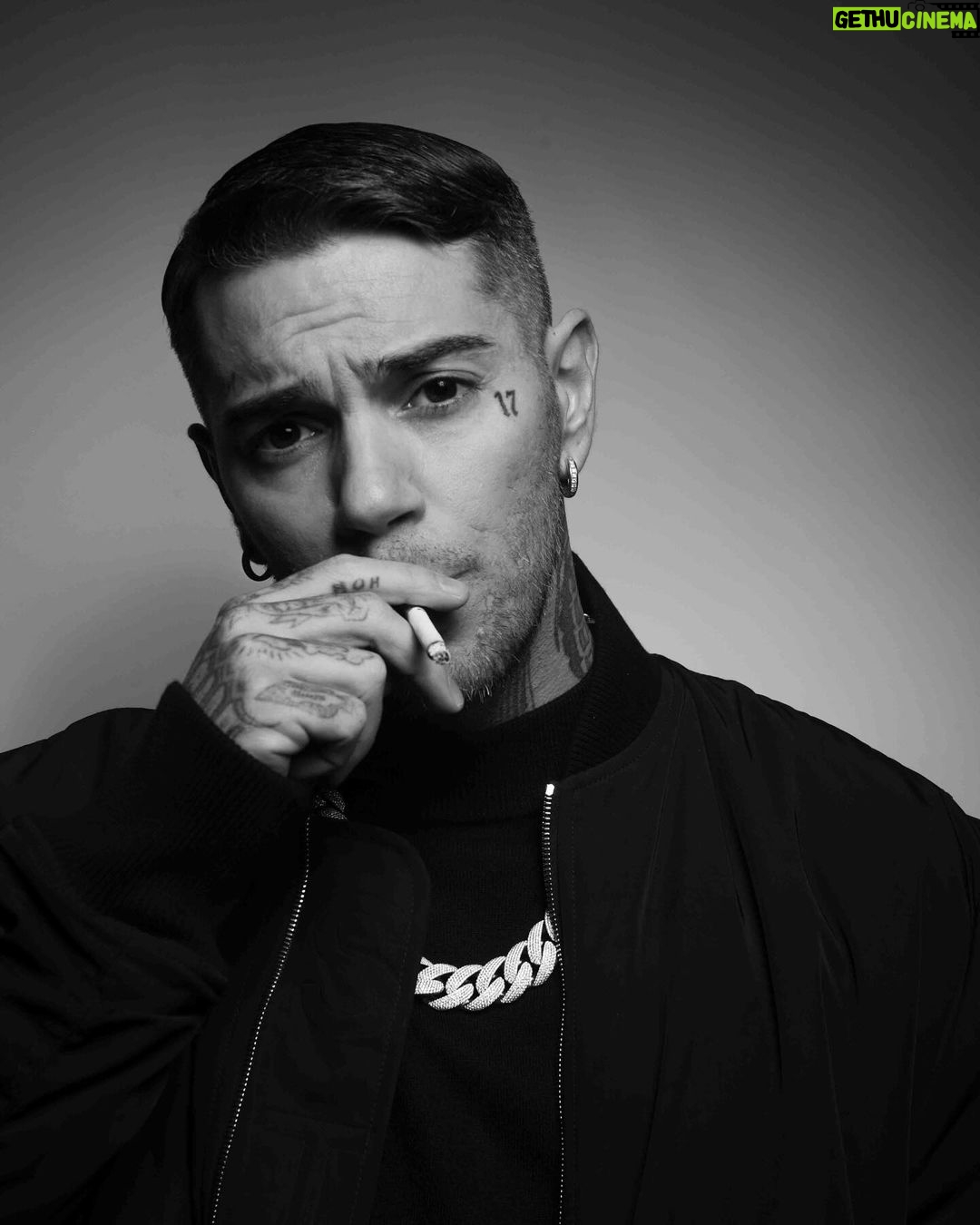 Emis Killa - 102.1K Likes - Non sei lucky luciano 🔫