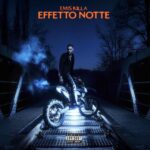 Emis Killa Instagram – Per mesi mi avete fatto la stessa domanda insistentemente. Ci avete sperato, lo avete immaginato, disegnandolo a vostro piacimento nella vostra mente e alla fine è arrivato.
“EFFETTO NOTTE”, l’album più importante della mia carriera.
Fuori ovunque il 19 maggio.