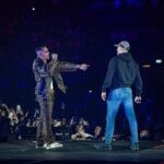 Emis Killa Instagram - Il tour è iniziato e un po’ di amici sono già passati a trovarmi. Stasera Napoli (casa della musica) domani Roma (orion) Ultime ore per prendere i biglietti. Link nelle mie storie ❤️