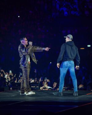 Emis Killa Instagram - Il tour è iniziato e un po’ di amici sono già passati a trovarmi.

Stasera Napoli (casa della musica) 

domani Roma (orion)

Ultime ore per prendere i biglietti. Link nelle mie storie ❤️