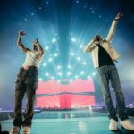 Emis Killa Instagram - Il tour è iniziato e un po’ di amici sono già passati a trovarmi. Stasera Napoli (casa della musica) domani Roma (orion) Ultime ore per prendere i biglietti. Link nelle mie storie ❤️