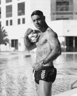Emis Killa Instagram - Gonfio questi rapper come il botox/li mando al tappeto come Lennox.
Sardinia i love u, see u the next summer.