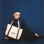 Emma Chamberlain Instagram - @CHAMBERLAINCOFFEE BLUE www.chamberlaincoffee.com new blue collection with my FAVORITE FAVORITE FAVORITE cup and tote EVER 💙🥹