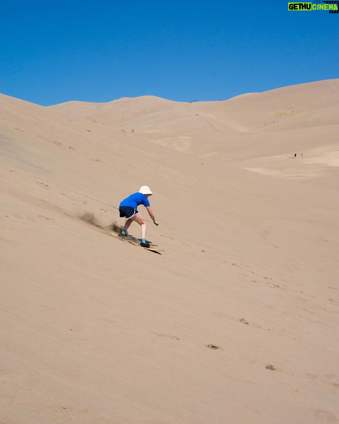 Emma Myers Instagram - Older sister took these pictures of us sand surfing a while ago