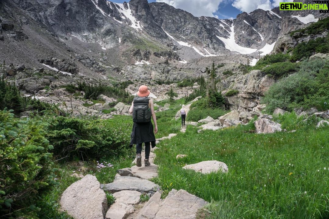 Emma Myers Instagram - the adventures of me, my sisters, and my favorite bucket hat