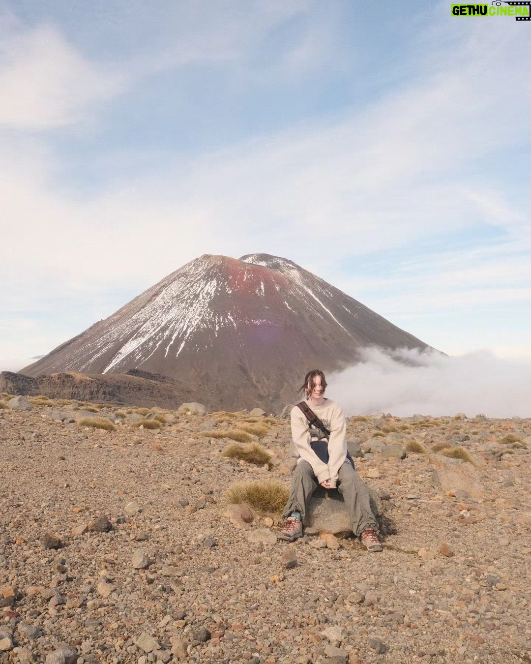 Emma Myers Instagram - Climbed Mount Doom. Ran into one orc on the way, but don't worry, I dealt with him pretty fast.