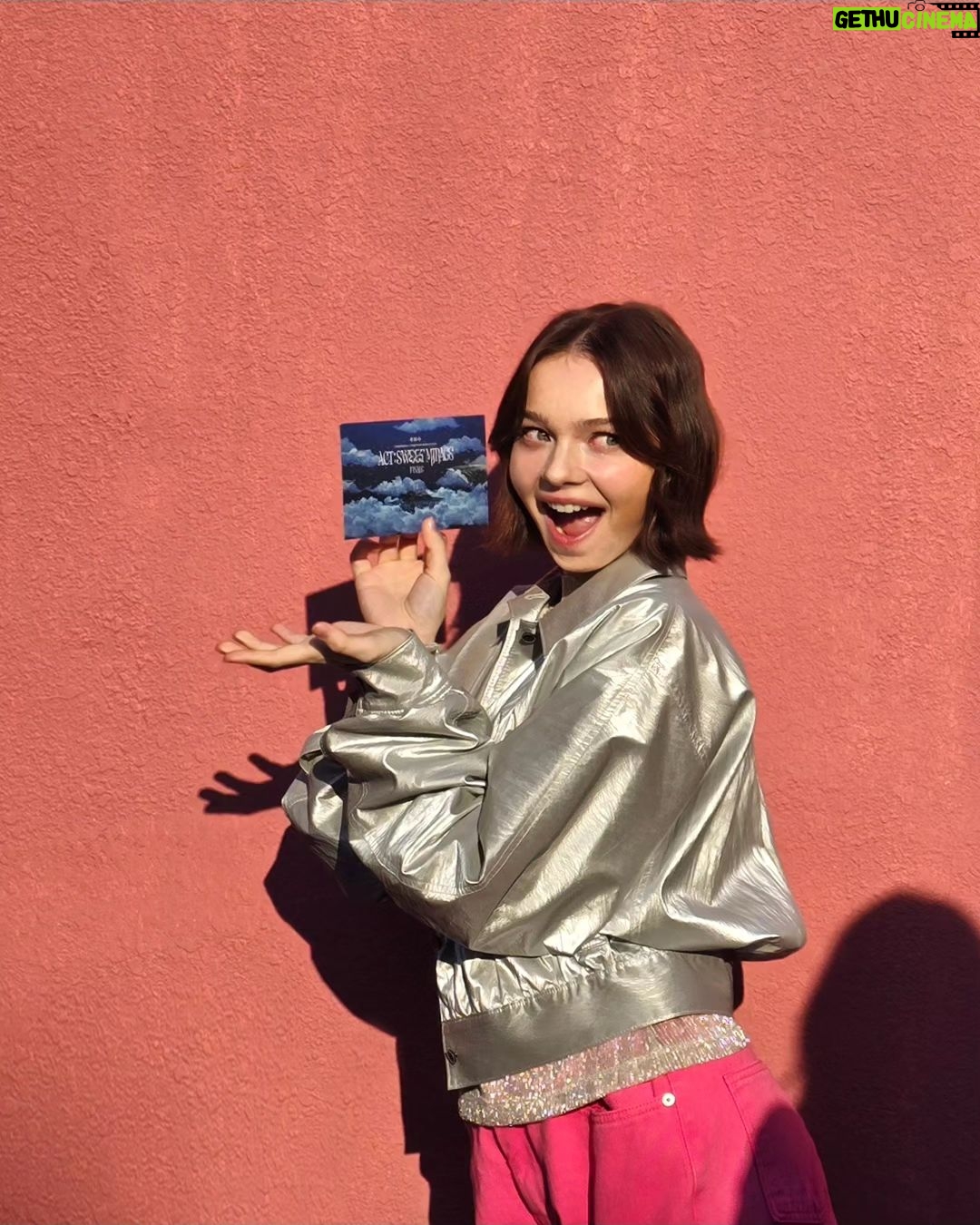 Emma Myers Instagram - some pics from Seoul with #TeamGalaxy #withGalaxy