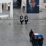Emmanuel Macron Instagram – Robert Badinter avait choisi la vie. Place Vendôme