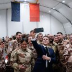 Emmanuel Macron Instagram – Immense fierté d’être à vos côtés, de vous témoigner la reconnaissance de la Nation et vous dire en son nom qu’elle sait que vos familles vous manquent. Elle sait vos sacrifices, votre courage, votre honneur.

Soldats, marins, aviateurs,

Merci infiniment. Jordanie
