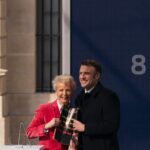 Emmanuel Macron Instagram - Le progrès des droits des femmes est le progrès des droits de l’Homme. Place Vendôme