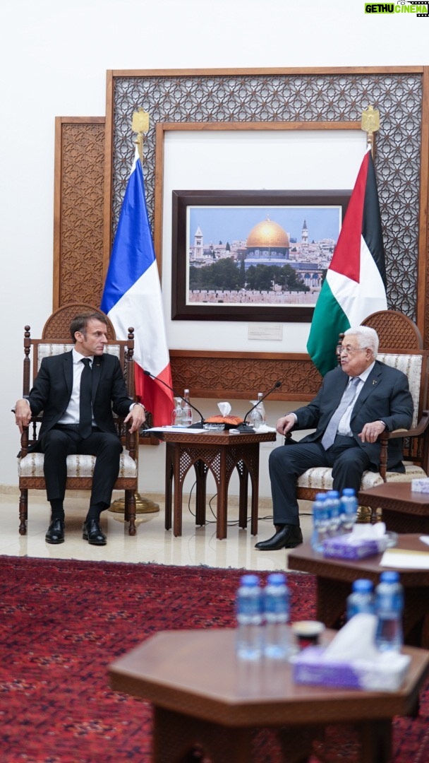 Emmanuel Macron Instagram - La paix au Proche-Orient est possible. Ramallah, Palestine