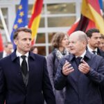 Emmanuel Macron Instagram – Deutschland und Frankreich stehen in diesen dunklen Stunden gemeinsam an der Seite des israelischen Volkes.

Den Kampf gegen den Terrorismus werden wir gemeinsam mit Israel und unseren Verbündeten weiterführen. 

Hass wird nicht siegen. 

—-

L’Allemagne et la France se tiennent ensemble aux côtés du peuple israélien dans ce moment tragique.

La lutte contre le terrorisme est une cause commune que nous continuerons de porter avec Israël, avec tous nos alliés et partenaires.

La haine ne vaincra pas.

—-

Germany and France stand shoulder to shoulder with the Israeli people in these dark hours. 

The fight against terrorism is a common cause that we will continue to pursue together with Israel and all our allies and partners.

Hate will not win.
.
.
.
#Israel Hamburg, Germany