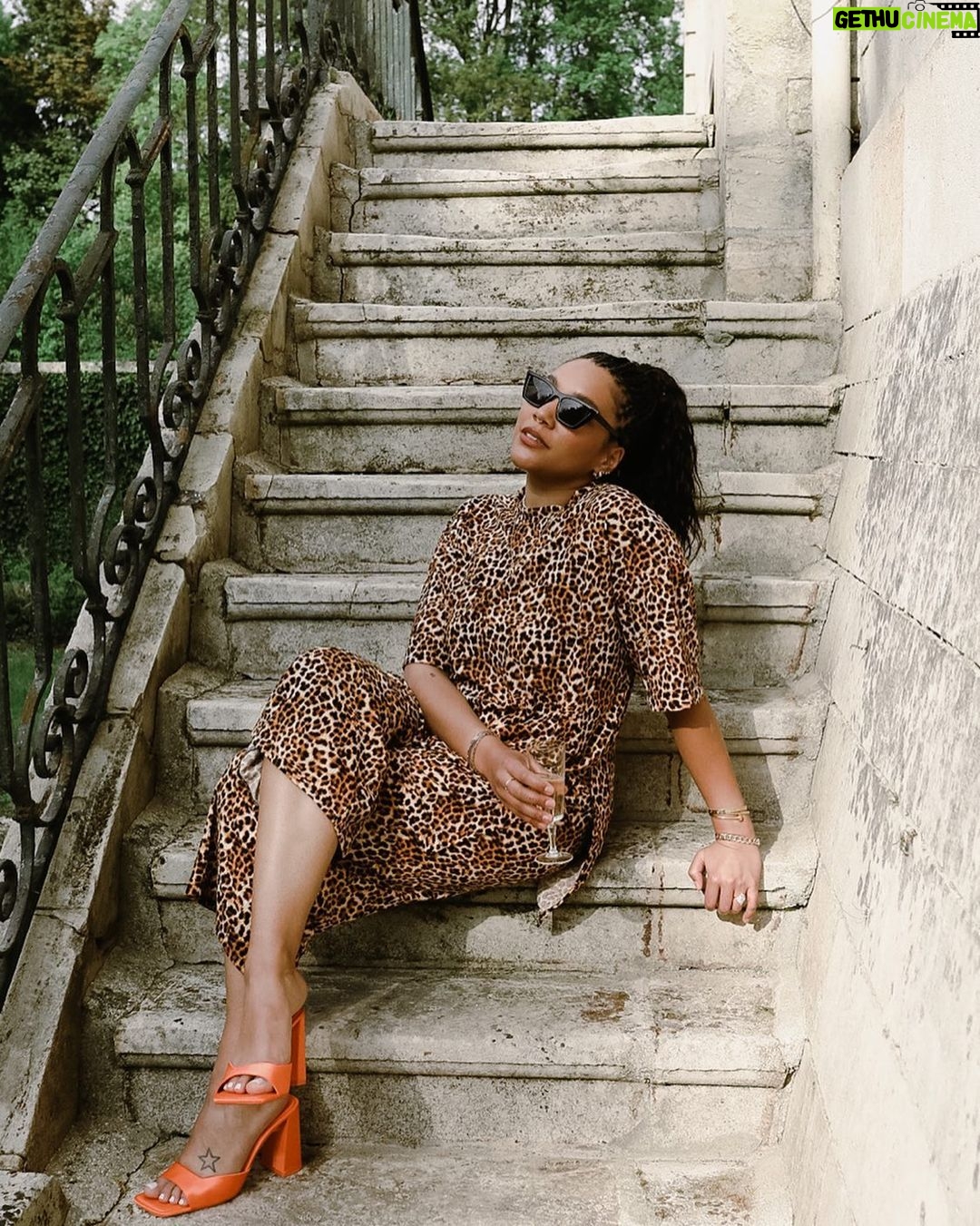 Emmy Raver-Lampman Instagram - II 🐾 II Champagne, France