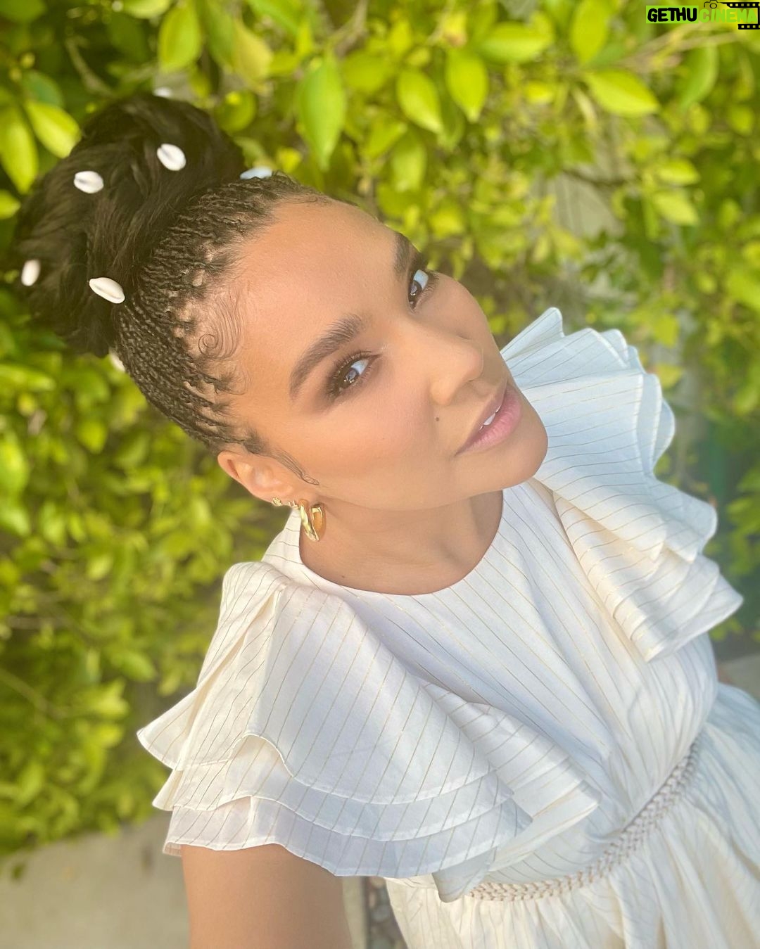 Emmy Raver-Lampman Instagram - II ☂️ II Los Angeles, California