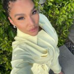 Emmy Raver-Lampman Instagram - II ☂️ II Los Angeles, California