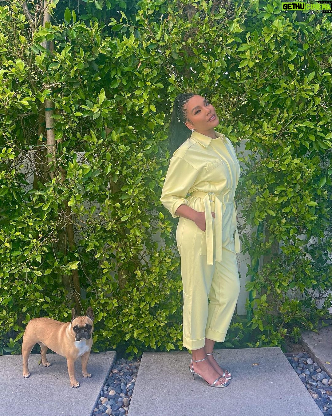 Emmy Raver-Lampman Instagram - II ☂️ II Los Angeles, California
