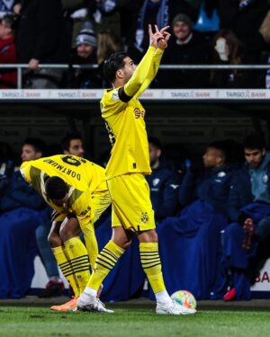 Emre Can Instagram - With this goal, I dedicate my love and support to the brave people in Turkey and Syria, who have shown unwavering spirit in the face of adversity. You are strong and resilient. We stand with you 🙏🇹🇷🇸🇾