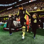 Emre Can Instagram – Glad to be back on the pitch. What a comeback from the team today 🦾⚫️🟡

#weCan SIGNAL IDUNA PARK
