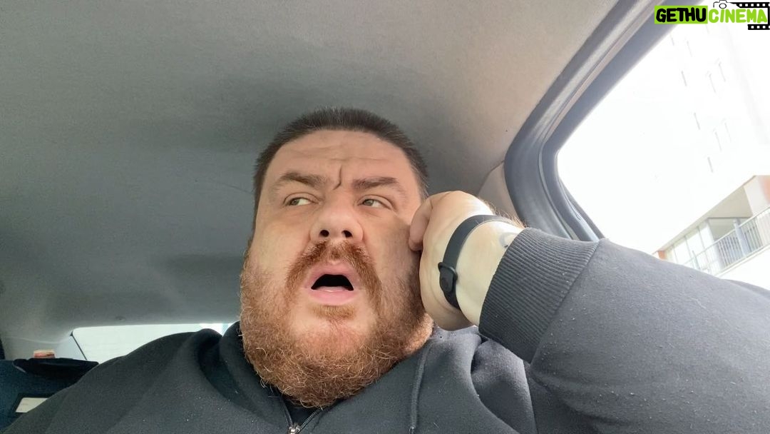 Emre Mutlu - 10.8K Likes - Bütün hevesinin içine s*çan patavatsız.
