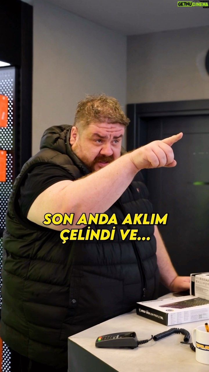 Emre Mutlu Instagram - BEKLENEN CUMA GELDİ ITOPYA.COM’DA SÜPER CUMA BAŞLADI! 🤩 Hazır sistemler, ekran kartları, notebooklar, monitör ve daha fazlasında harika fiyatlar; ITOPYA.COM internet sitesi, Acıbadem, Airport AVM, Beylikdüzü ve Söğütözü mağazalarında seni bekliyor! ✨ Link hikayede! 🧡 #itopya #itopyacom #pc #gamer