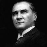 Emre Mutlu Instagram – Cumhuriyetimizin kurucusu, başkomutan, büyük lider ve devlet adamı Mustafa Kemal ATATÜRK’ü sevgi, saygı, minnet ve özlemle Anıyoruz, yolundan son nefesimize kadar şaşmayacağız! #10kasım