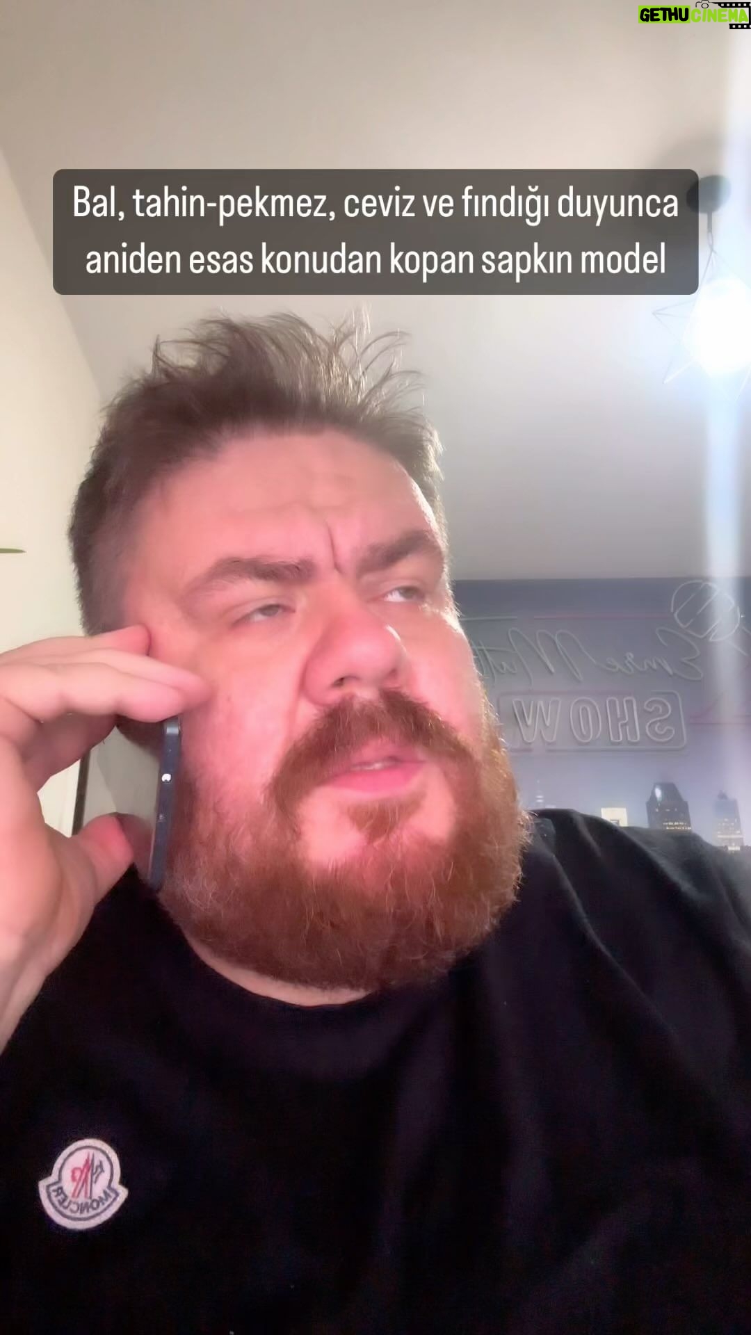 Emre Mutlu - 31.6K Likes - Bal, tahin-pekmez, ceviz ve fındığı duyunca aniden esas konudan kopan sapkın model.