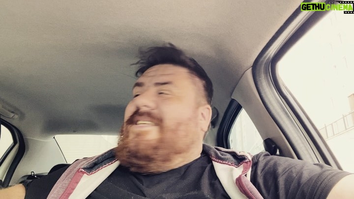 Emre Mutlu - 15.1K Likes - Tanıdığı herkesin mutlaka arkasından konuşan model.