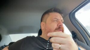 Emre Mutlu Instagram - Şirket aracını ustalıkla şahsi kullanan adam 2.