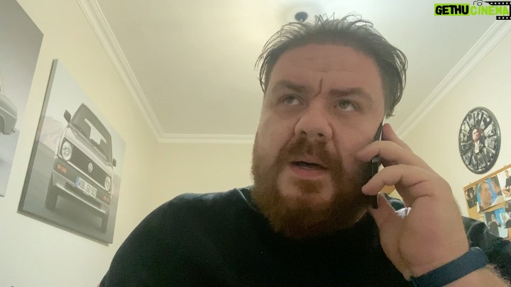 Emre Mutlu Instagram - Kimseyi ilgilendirmeyen canlı yayınlara hazır mıyız?