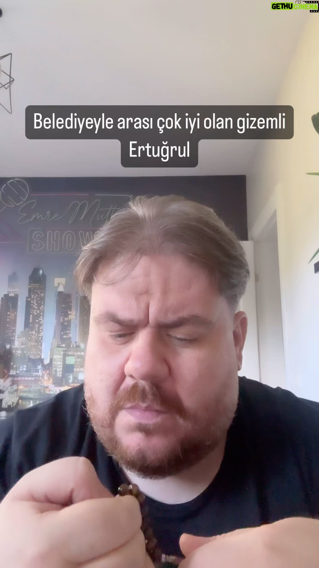 Emre Mutlu - 57.3K Likes - Belediyeyle arası çok iyi olan gizemli Ertuğrul