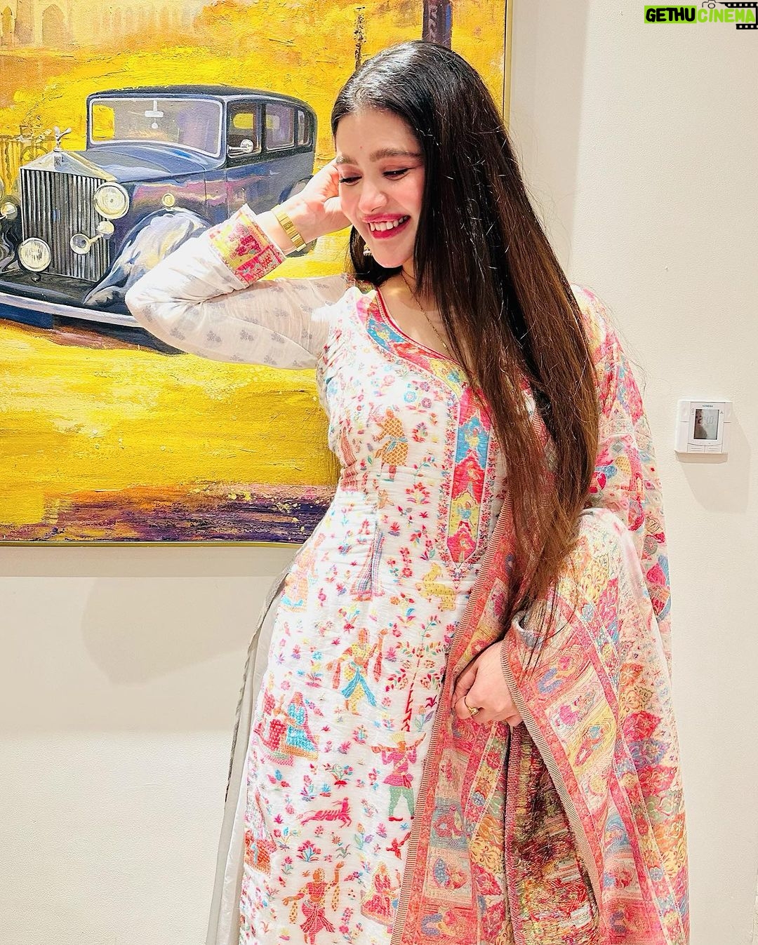 Ena Saha Instagram - Satisfaction lies in the effort, not in the attainment, full effort is full victory. Mahatma Gandhi 📸 @_rimi24_