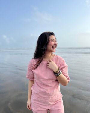 Ena Saha Instagram - "Life is better when you're laughing."

#enasaha #photooftheday #photoshoot #actress #pink #dress #trending #statement #tollywood #tollywoodonline #outfitoftheday #actorslife #home #sunset #light #explorepage #explore #t2puparazzi