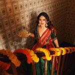 Ena Saha Instagram – শুভ ষষ্ঠী সবাইকে ।

#enasaha #photooftheday #photoshoot #actress #brown #dress #trending #statement #tollywood #tollywoodonline #outfitoftheday #actorslife #home #sunset #light #explorepage #explore #t2puparazzi #subhosashti #pujolook