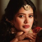Ena Saha Instagram - শুভ ষষ্ঠী সবাইকে । #enasaha #photooftheday #photoshoot #actress #brown #dress #trending #statement #tollywood #tollywoodonline #outfitoftheday #actorslife #home #sunset #light #explorepage #explore #t2puparazzi #subhosashti #pujolook