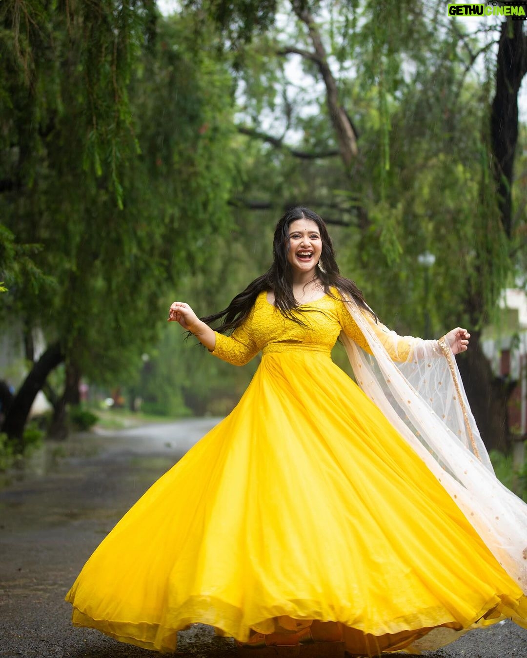 Ena Saha Instagram - Just another in my yellow world #enasaha #photooftheday #photoshoot #actress #brown #dress #trending #statement #tollywood #tollywoodonline #outfitoftheday #actorslife #home #sunset #light #explorepage #explore #t2puparazzi #yellowdress💛