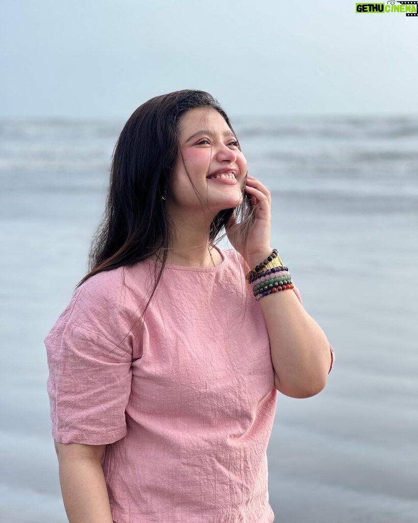 Ena Saha Instagram - "Life is better when you're laughing." #enasaha #photooftheday #photoshoot #actress #pink #dress #trending #statement #tollywood #tollywoodonline #outfitoftheday #actorslife #home #sunset #light #explorepage #explore #t2puparazzi
