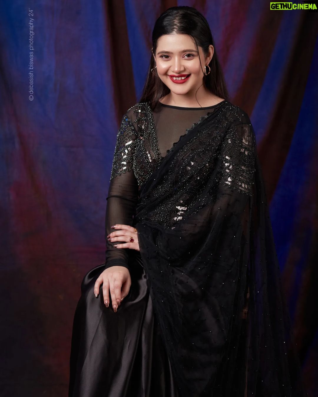 Ena Saha Instagram - @subham_chakraborty143 @ena1996gemini @kushalchatterjeeofficial @debasishbiswas_photography @studio_d_impact #fashion #actress #blacksaree #designer #makeupartist #photooftheday #saturdaymotivation #thankgodforeverything #debasishbiswas_photography Kolkata