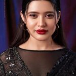 Ena Saha Instagram - @subham_chakraborty143 @ena1996gemini @kushalchatterjeeofficial @debasishbiswas_photography @studio_d_impact #fashion #actress #blacksaree #designer #makeupartist #photooftheday #saturdaymotivation #thankgodforeverything #debasishbiswas_photography Kolkata