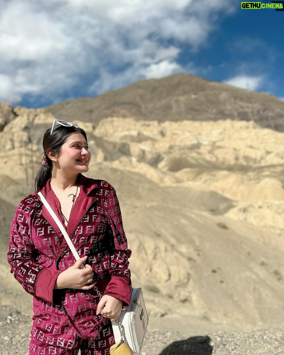 Ena Saha Instagram - Life is a climb, but the view is great. #enasaha #photooftheday #photoshoot #actress #brown #dress #trending #statement #tollywood #tollywoodonline #outfitoftheday #actorslife #home #sunset #light #explorepage #explore #t2puparazzi