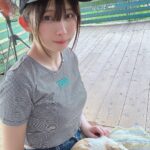 Enako Instagram - お膝の上で寝ちゃった🐹