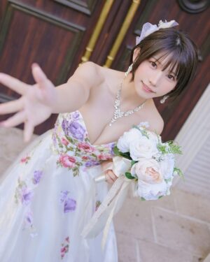 Enako Instagram - えなこ、誕生日です🎂